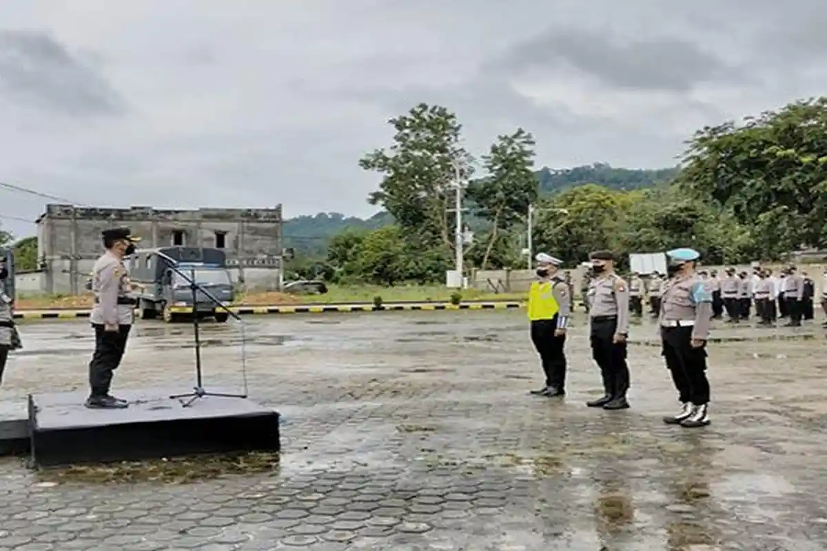 Ops Zebra Kapuas Dimulai, Kasat Lantas Polres KKU Edukasi Berlalu Lintas Bagi Masyarakat