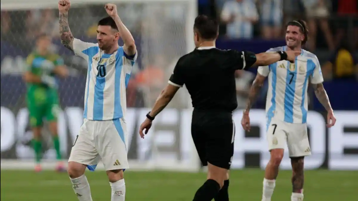 Argentina Tampil Garang Kanada Dihajar 2-0, Messi dan Alvarez Bawa Albiceleste ke Final Copa America