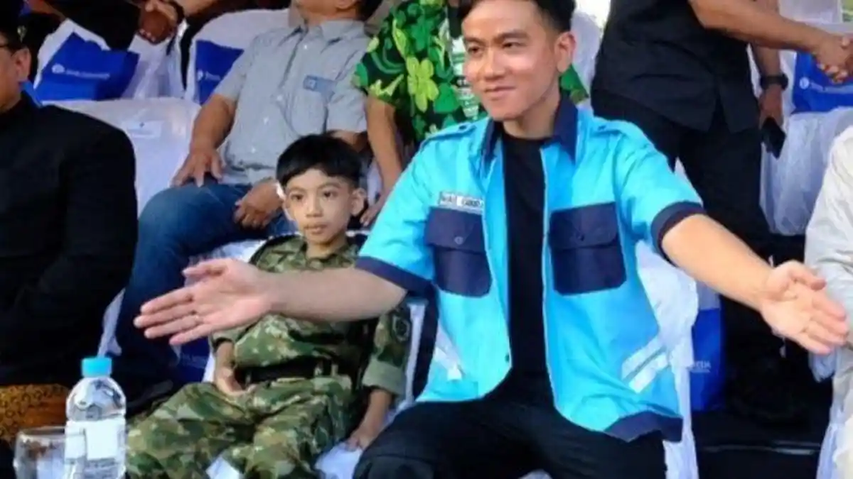 Sebut Putri Gus Dur 'Bu Wakil Presiden', Netizen Anggap Selorohan Gibran Sebagai Kode atau Bocoran