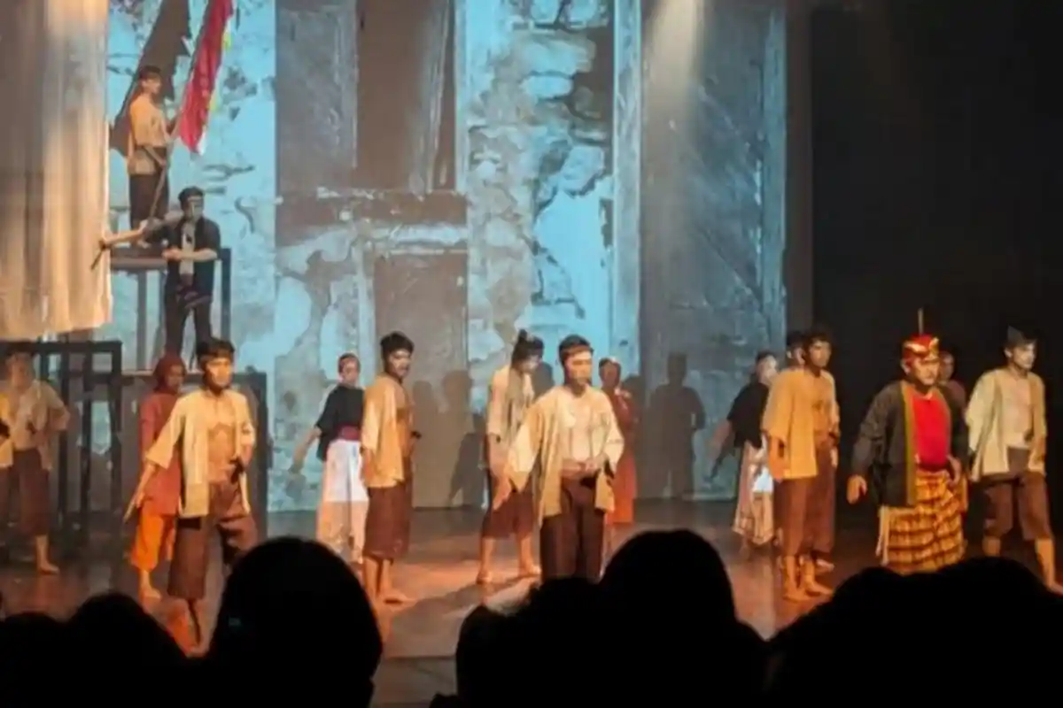 Teater Satu Sukses Pukau Penonton di Lampung dalam Pertunjukan 'Dimana Engkau Radin'
