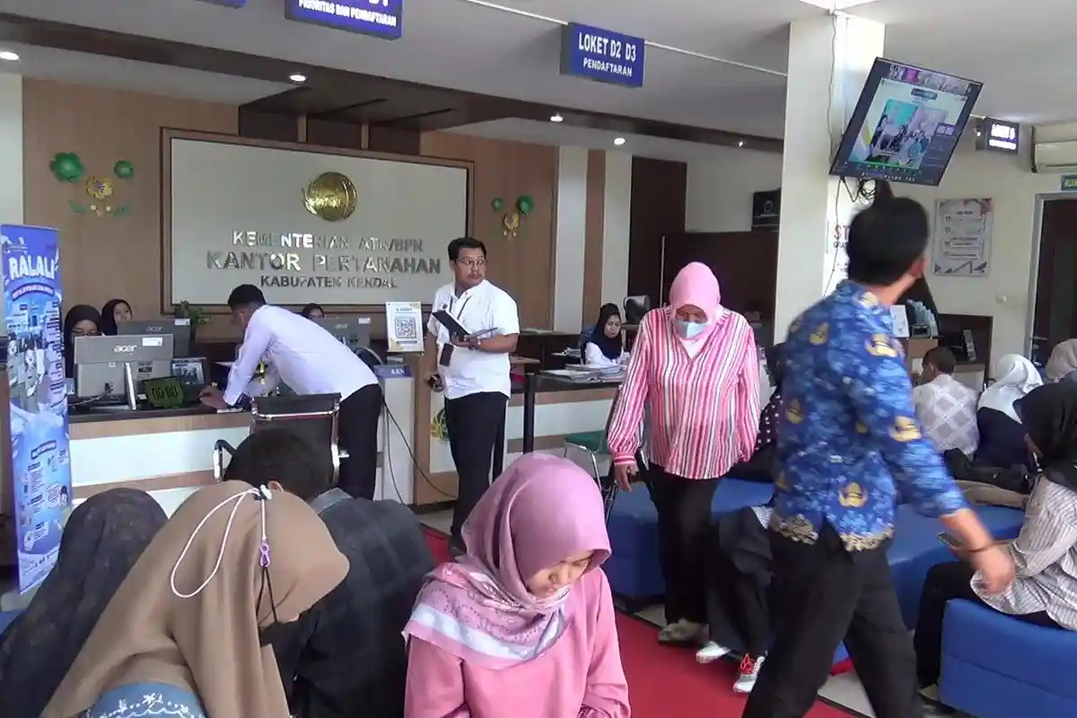 Urus Sertifikat Tanah di Kendal Cukup 5 Menit, Tak Perlu Lagi Pakai Jasa Notaris