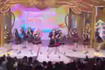 Aksi Panggung JKT 48 di HUT ANTV