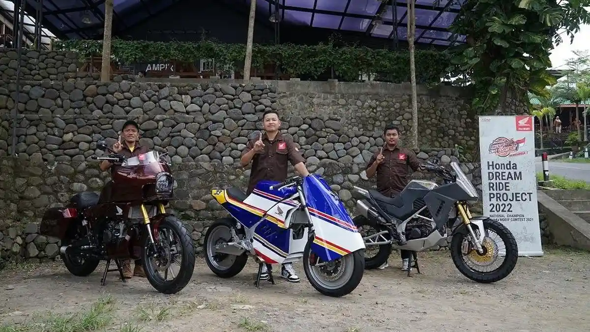 Tiga Modifikator Hadirkan CB150X Bergaya Modifikasi Masa Kini