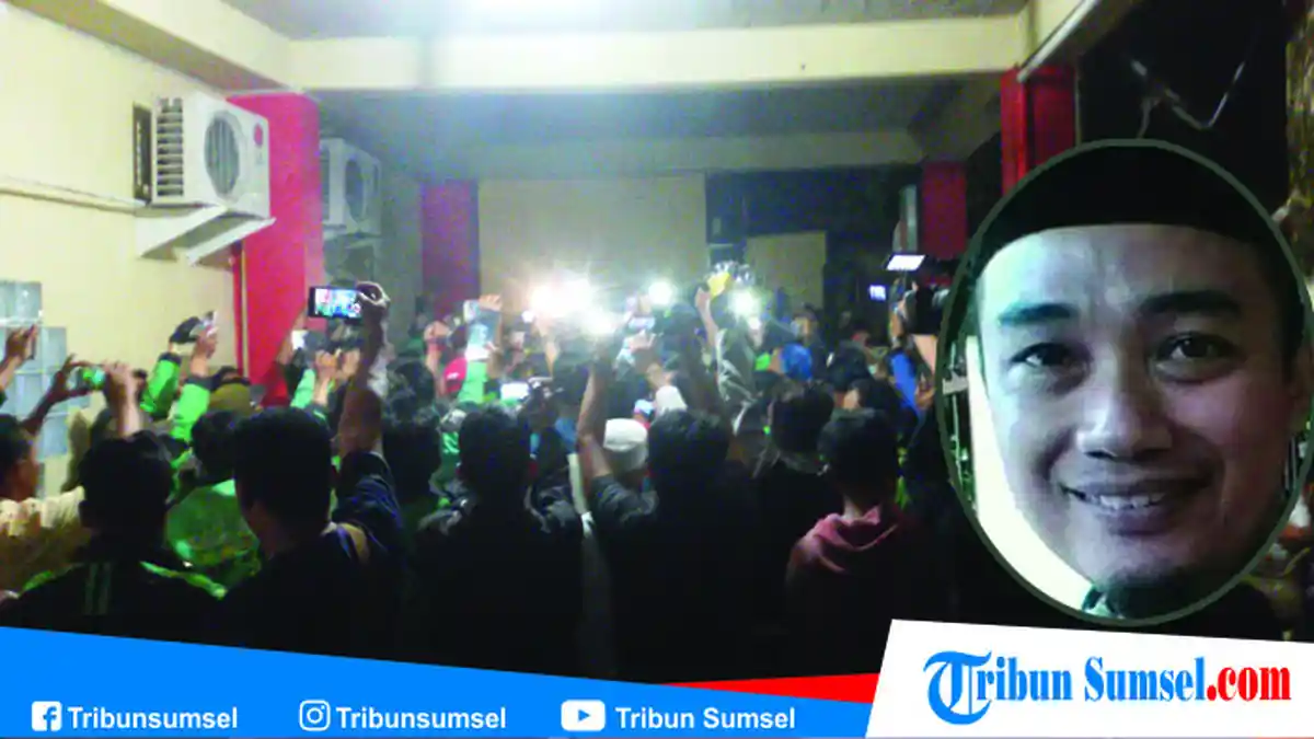 Driver Taksi dan Ojek Online Datangi RS Bhayangkara, Bacakan Al Fatihah untuk Tri Widiyantoro