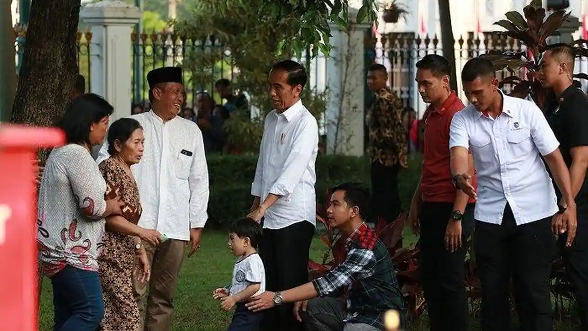 Video Jan Ethes Bergaya bak Paskibra hingga Diminta Layani Pertanyaan dari Wartawan