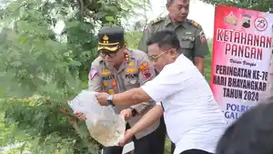 Polres-Tegal-kota-Tebar-benih-ikan-nila.jpg
