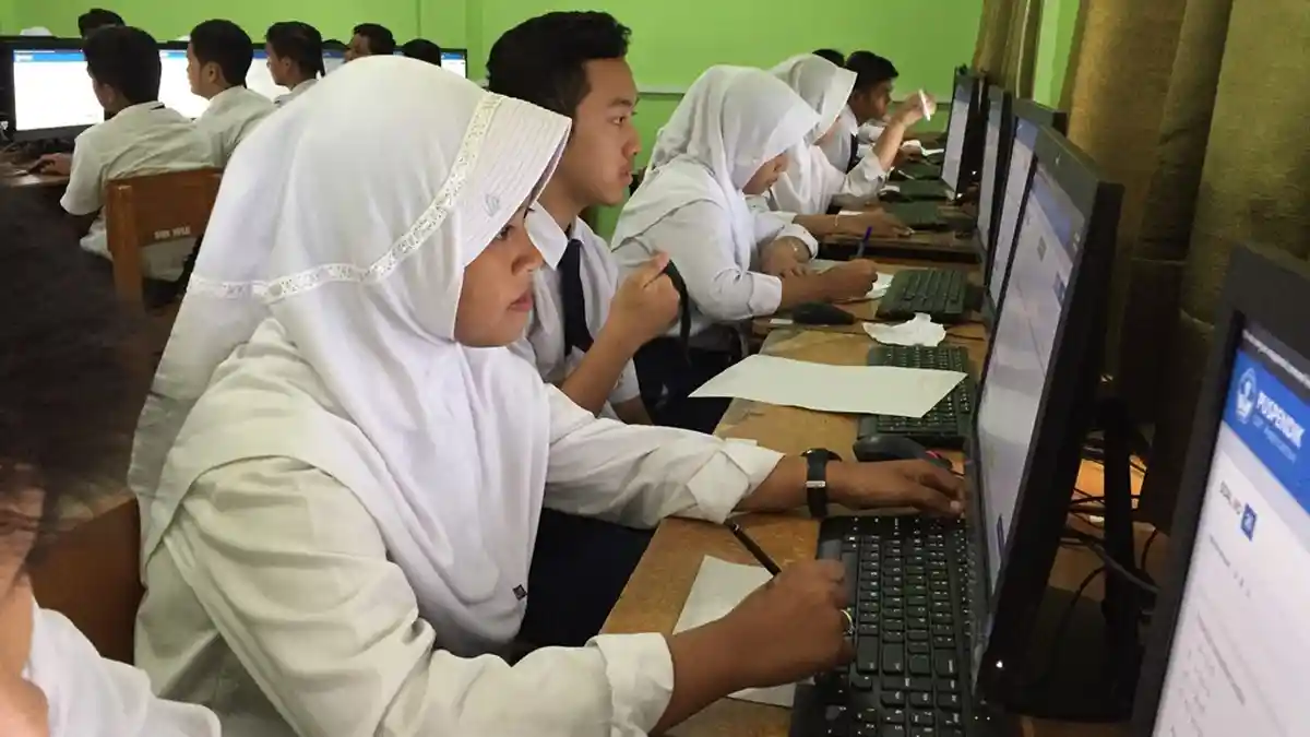 UNBK Tahun Ini, Belasan SMP di Batanghari Masih Menumpang di Sekolah Lain