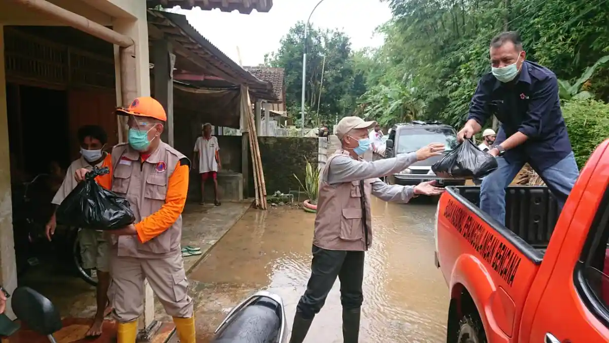 Pemkab Purbalingga Bantu Sembako untuk Korban Banjir
