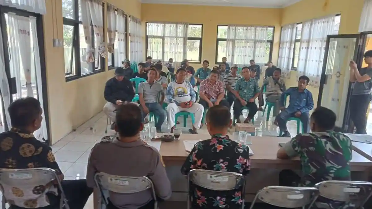 Kata Camat Cibeureum Mengenai Aksi Protes Warga Desa Kawungsari yang ...