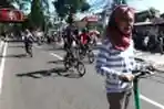 Warga Menikmati Car Free Day (CFD) Dago Bandung