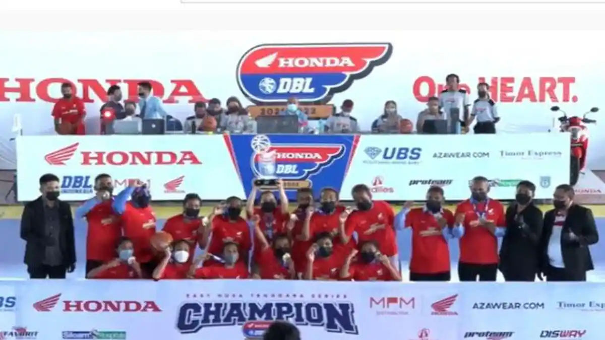SMA Recis Bajawa Juara Basket di Kupang, Kepsek akan Berikan Beasiswa