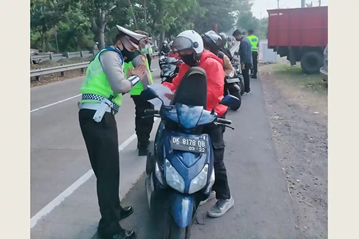 Pergerakan Kendaraan Keluar-Masuk Gianyar Berkurang, Pelanggar PPKM Menurun