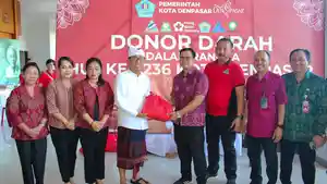 Aksi-Sosial-Donor-Darah-yang-dipusatkan-di-Selasar-Gedung-Dharma-Negara-Alaya-Denpasar.jpg
