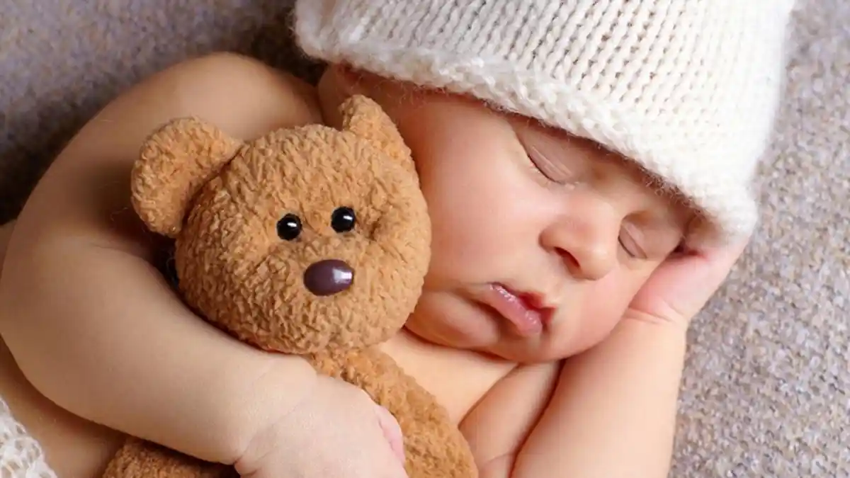 Ingin Bayi Anda Tidur Nyenyak? Hindari 5 Kebiasaan Berikut