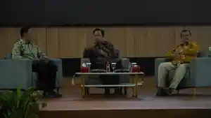 EKONOMI-KERAKYATAN-Bupati-Muhammad-Fawait.jpg