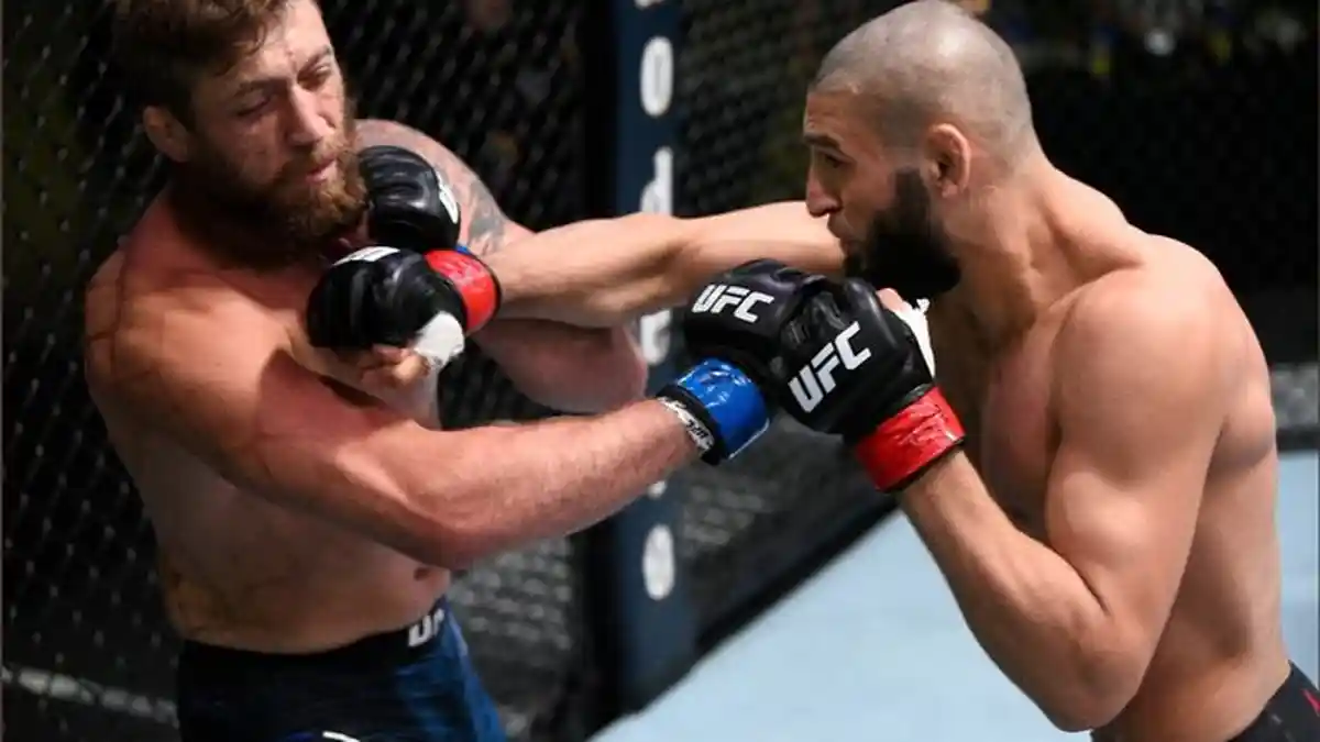 Padahal Sudah Ada Jadwal dengan Leon Edwads, ‘Si Anak Emas’ Ini Malah Tantang Juara UFC