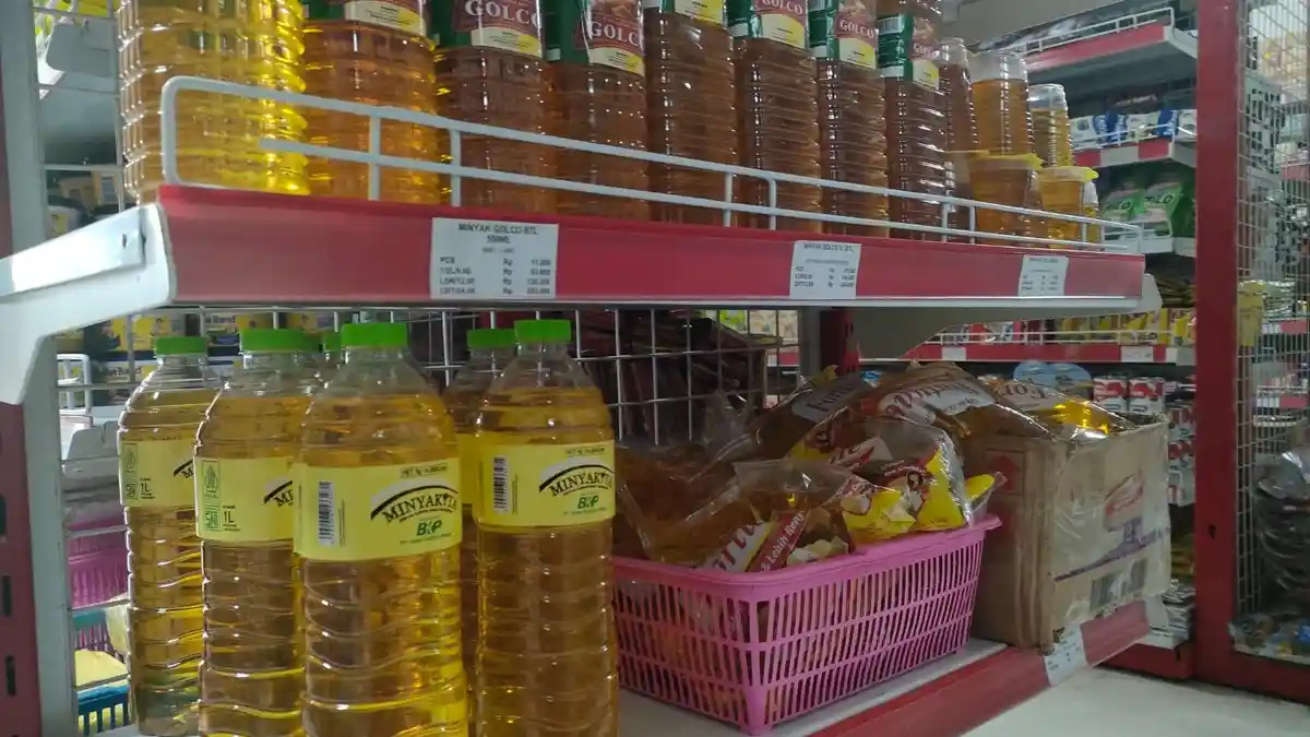 Harga Minyak Goreng Hari Ini di Indomaret dan Alfamart Senin, 6 Maret 2023: Bimoli, Camar, Harumas