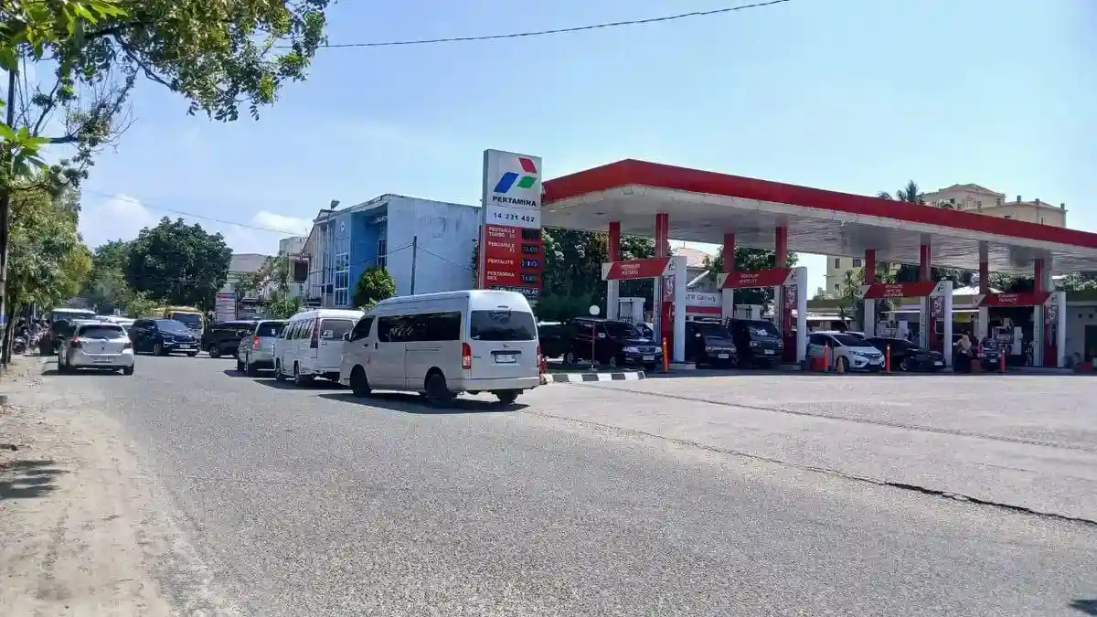Separuh Kendaraan Pribadi di Myanmar Dilarang Beroperasi akibat Krisis di Timur Tengah