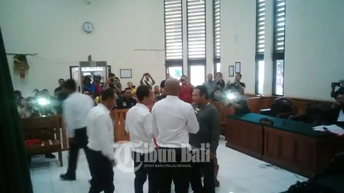 Empat Terdakwa Penganiayaan di Lapas Kerobokan Dituntut Setahun Penjara