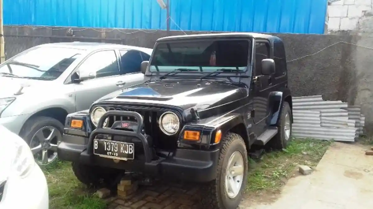 Serunya Lelang Mobil Barang Bukti KPK, Pembeli : Buat Kenang-kenangan Bekas Koruptor