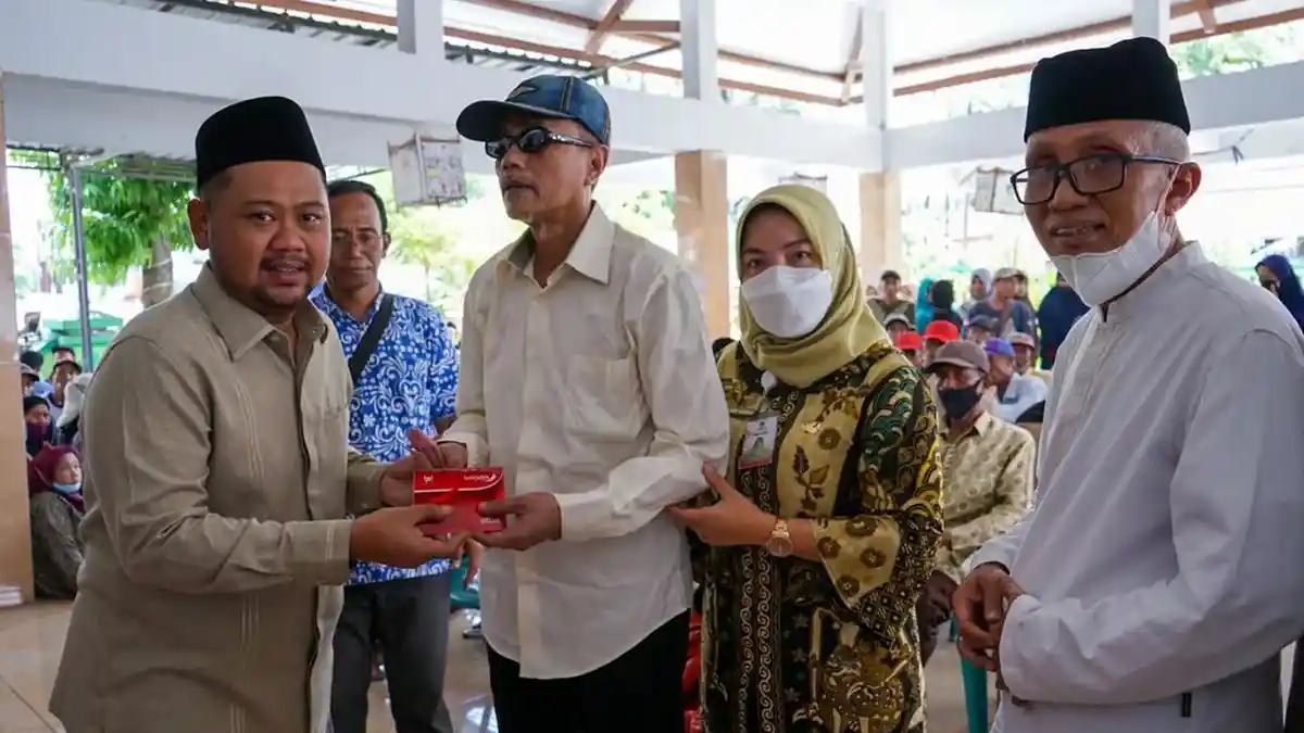 Cara Pemkab Gresik Tekan Angka Kemiskinan untuk Lansia dan Difabel, Salurkan Bantuan PKH Inklusif