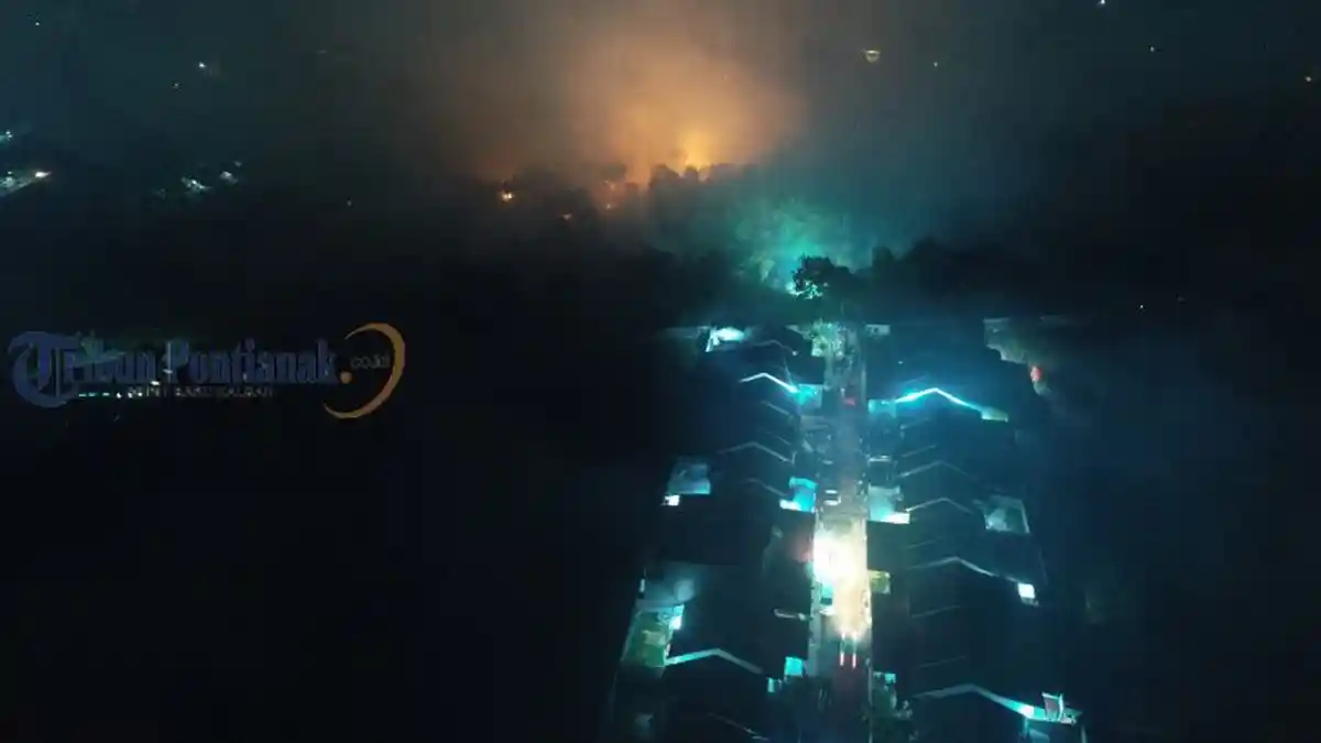 Kebakaran Lahan Nyaris Merembet Perumahan Warga di Jalan Purnama - karhutla_20180822_122636.jpg