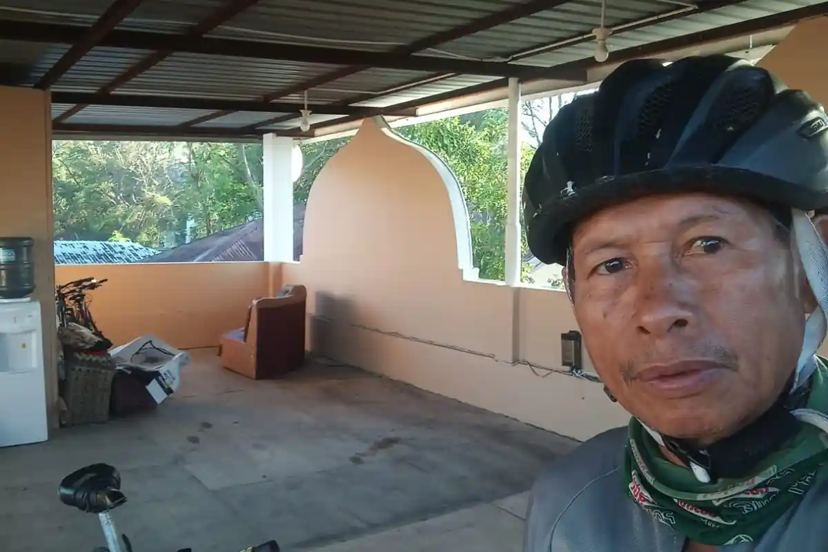 Pesepeda Senior Udin Muda Meregang Nyawa di Lampu Merah Frans Seda Kota Kupang