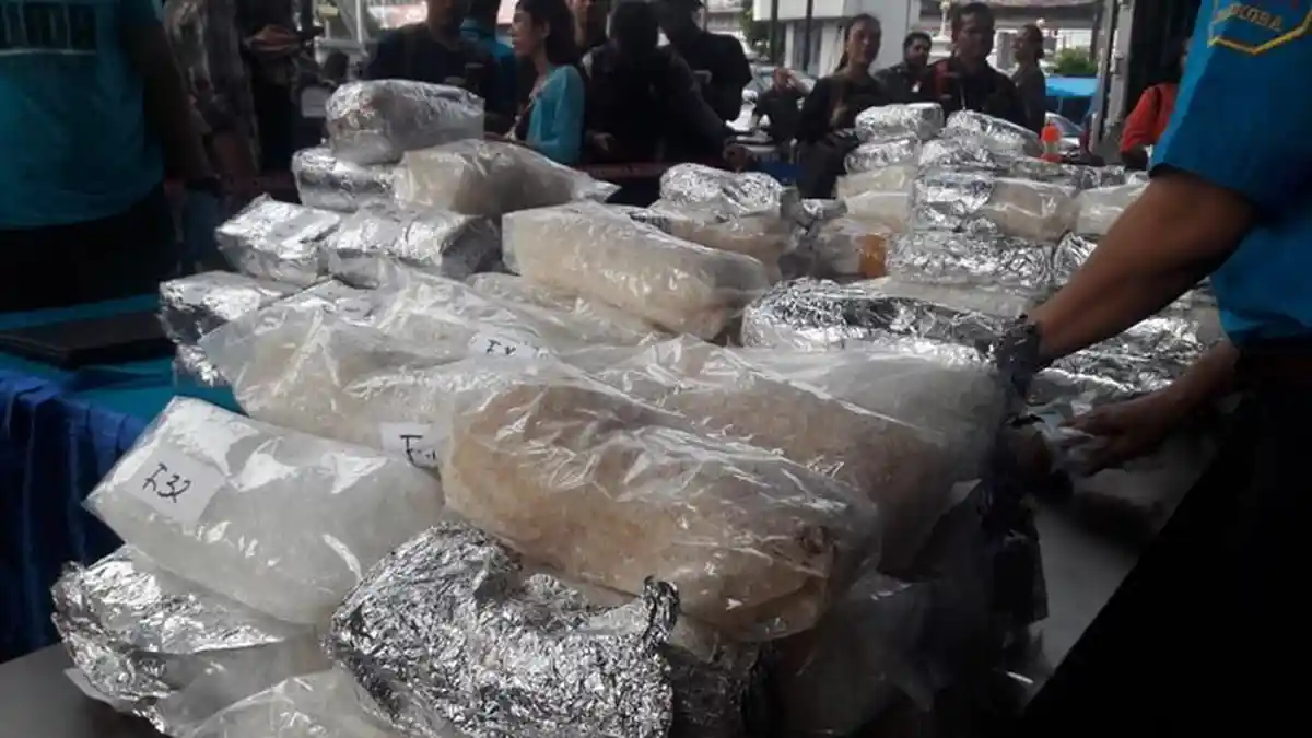 60 Kg Sabu dan 24 Kg Daun Kath Dimusnahkan di Kantor BNN Pusat
