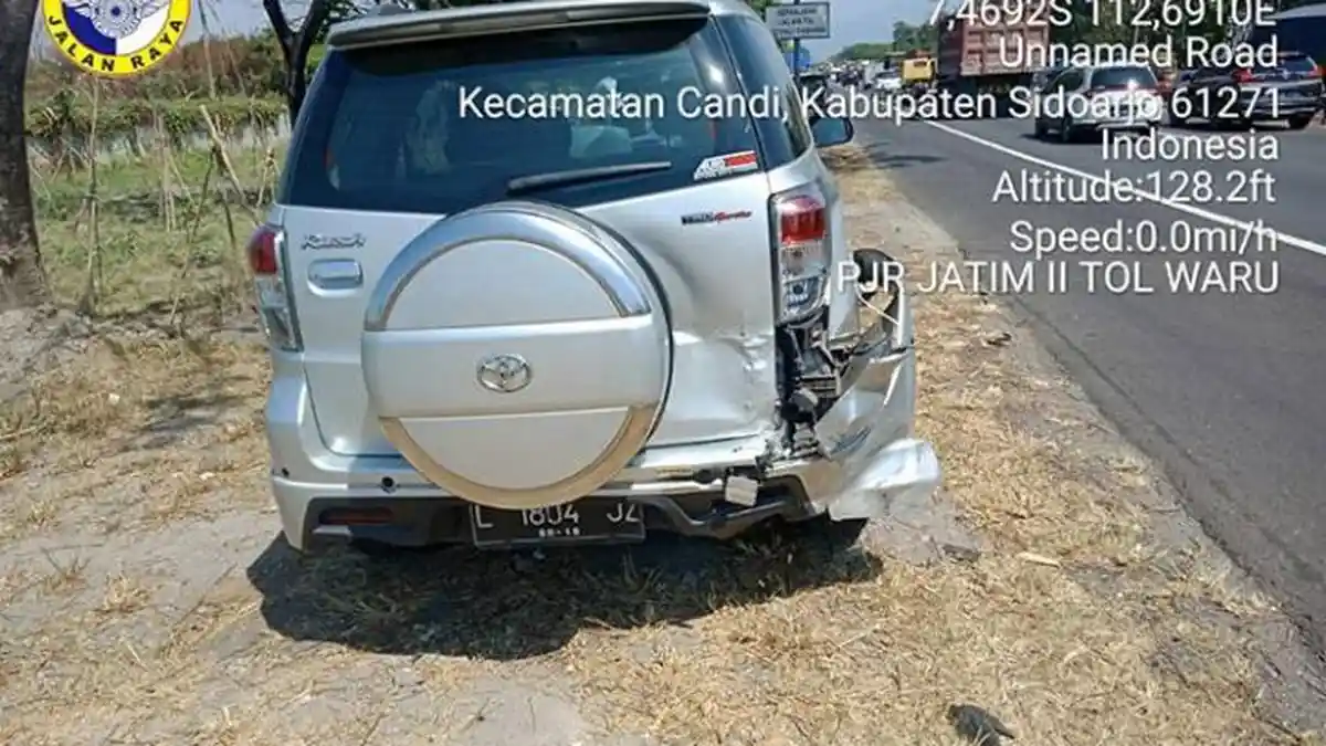 Gara-gara Mendadak Lambat di Jalan Tol, Lima Mobil Rusak, Termasuk Pajero dan Serena