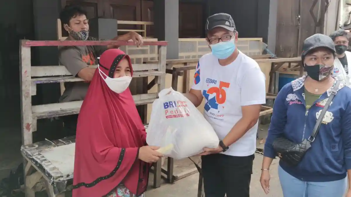 BRI Peduli Bantu Korban Banjir dan Longsor di Manado