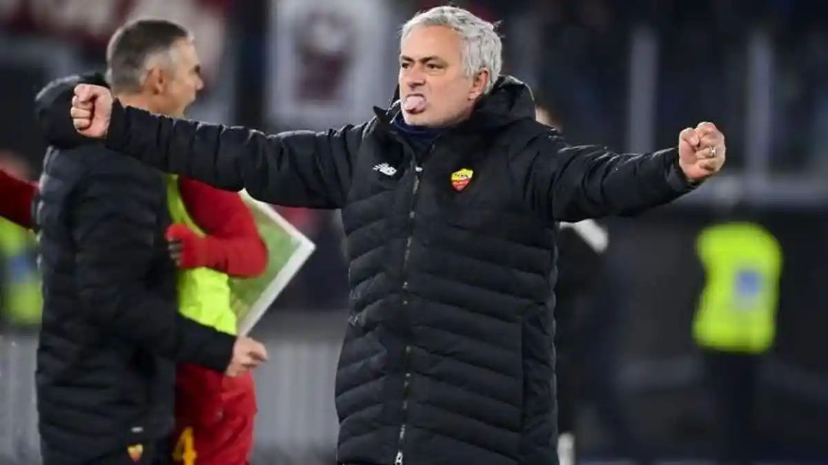 Beda Nasib Pelatih AS Roma dan Anthony Taylor, Mourinho Terancam Absen Panjang, UEFA Dukung Wasit