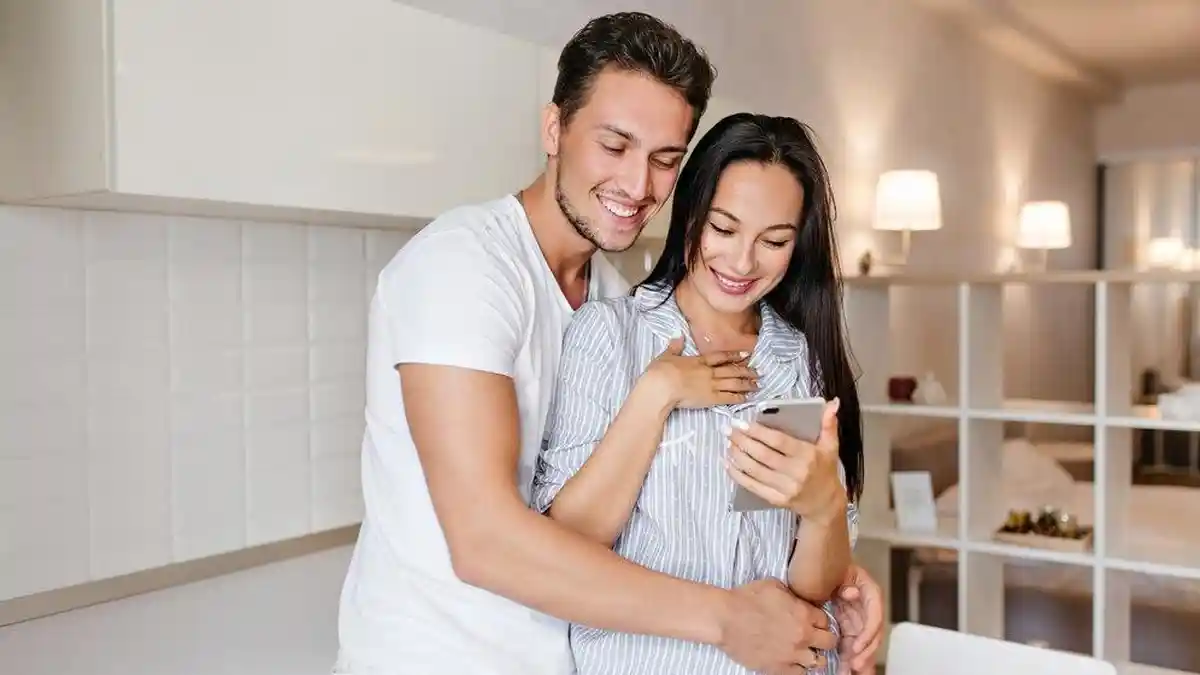 33 Pantun Romantis untuk Istri Tercinta, Tips Bikin Hubungan Makin Harmonis dan Langgeng sampai Tua