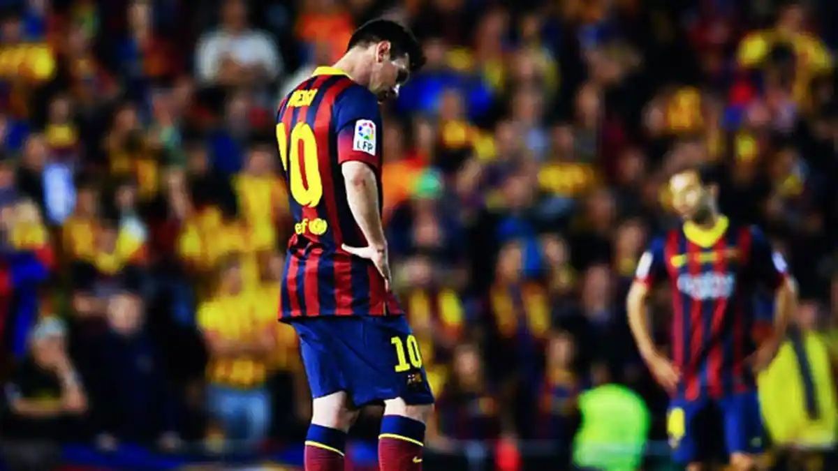 Ada yang Salah Pada Barcelona, Dani Alves Merasakan Keanehan