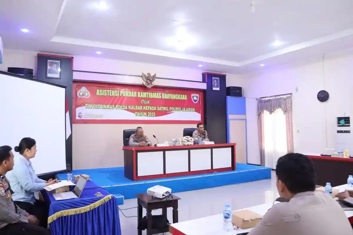 Ditbinmas Polda Kalbar Perkuat Peran Pokdar Kamtibmas Melalui Asistensi di Polres Sekadau