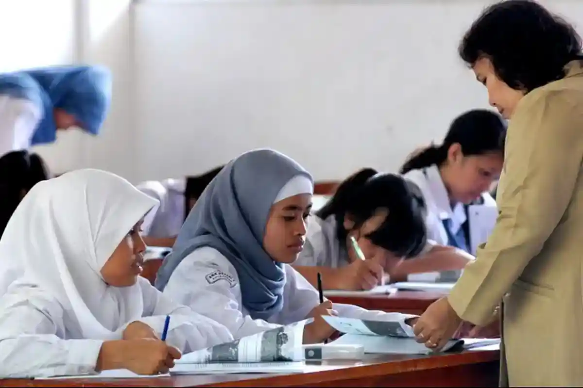 Jawaban Bahasa Inggris Kelas 11 Halaman 144 Work In Pairs Identify The Expressions For Starting