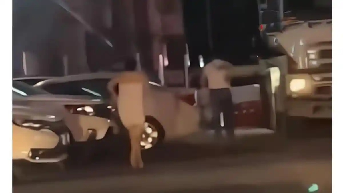 Heboh Wanita Tanpa Pakaian Lari-lari Keluar Hotel, Ketahuan Suami Lagi Cumbu Sama Selingkuhan