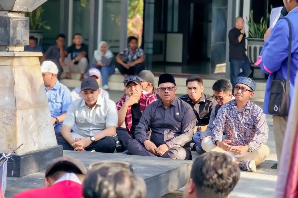 Demo di Pasuruan Berjalan Damai dan Tertib, Bupati dan Dewan Siap Perjuangkan Suara Mahasiswa