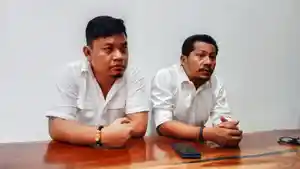 Rudi-Sihombing-dan-Dwi-Ngai-Sinaga-saat-diwawancarai.jpg