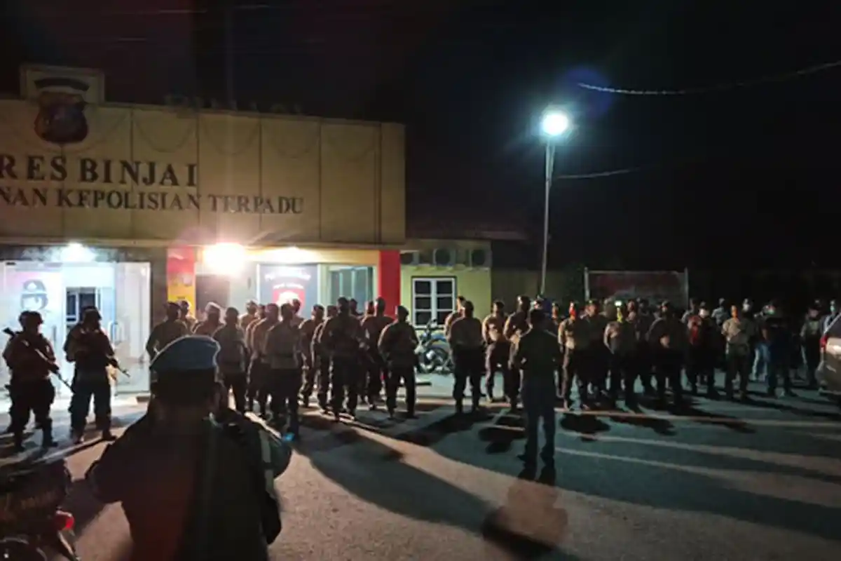 Polisi Bersenjata Lengkap Siaga Pascakericuhan, Pemimpin Apel: Polisi Gak Boleh Kalah Sama Preman