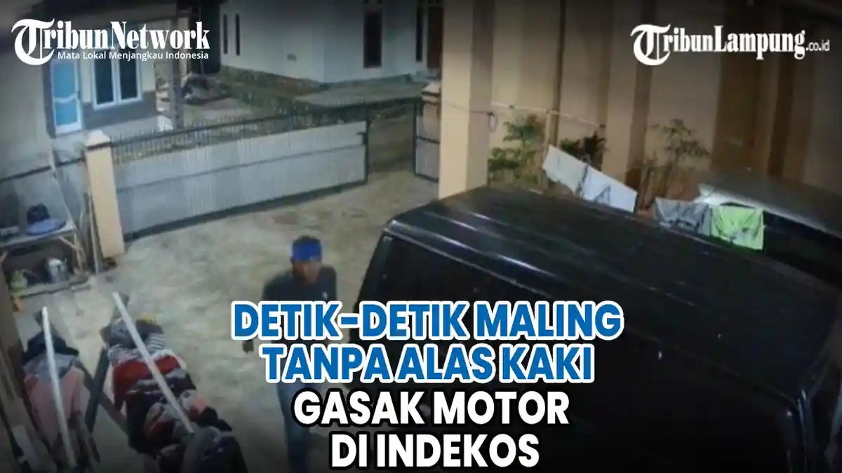 VIDEO Detik-detik Maling Tanpa Alas Kaki Gasak Motor di Indekos
