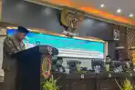 Wali-Kota-Gorontalo-saat-memberikan-sambutan-dalam-Rapat-Paripurna.jpg