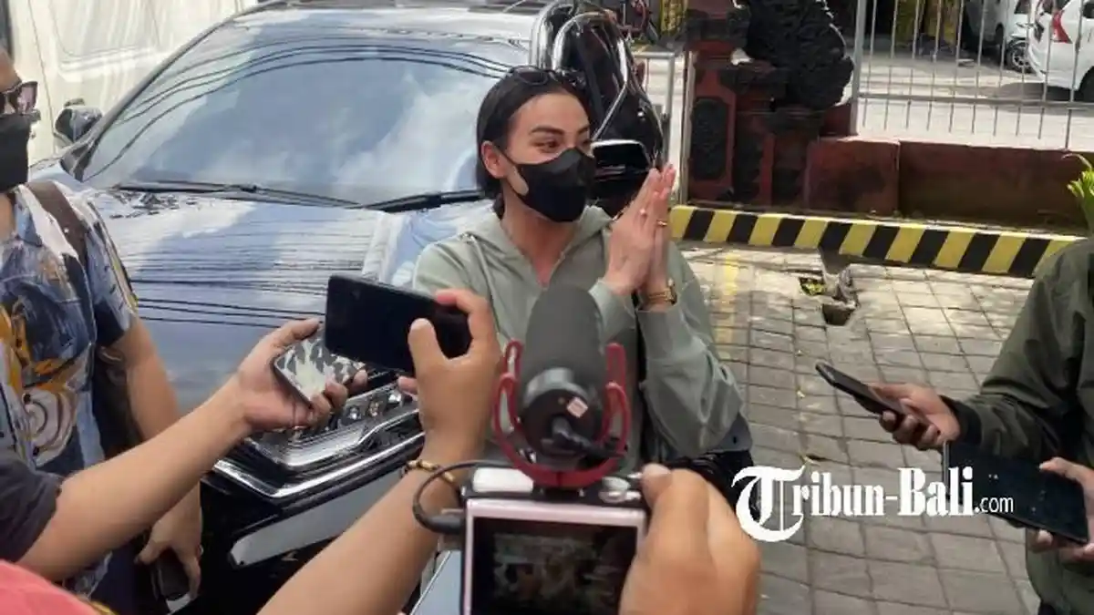 Nora Alexandra Jemput JRX dengan Mata Sembab dan Kebahagiaan yang Tak Terungkapkan