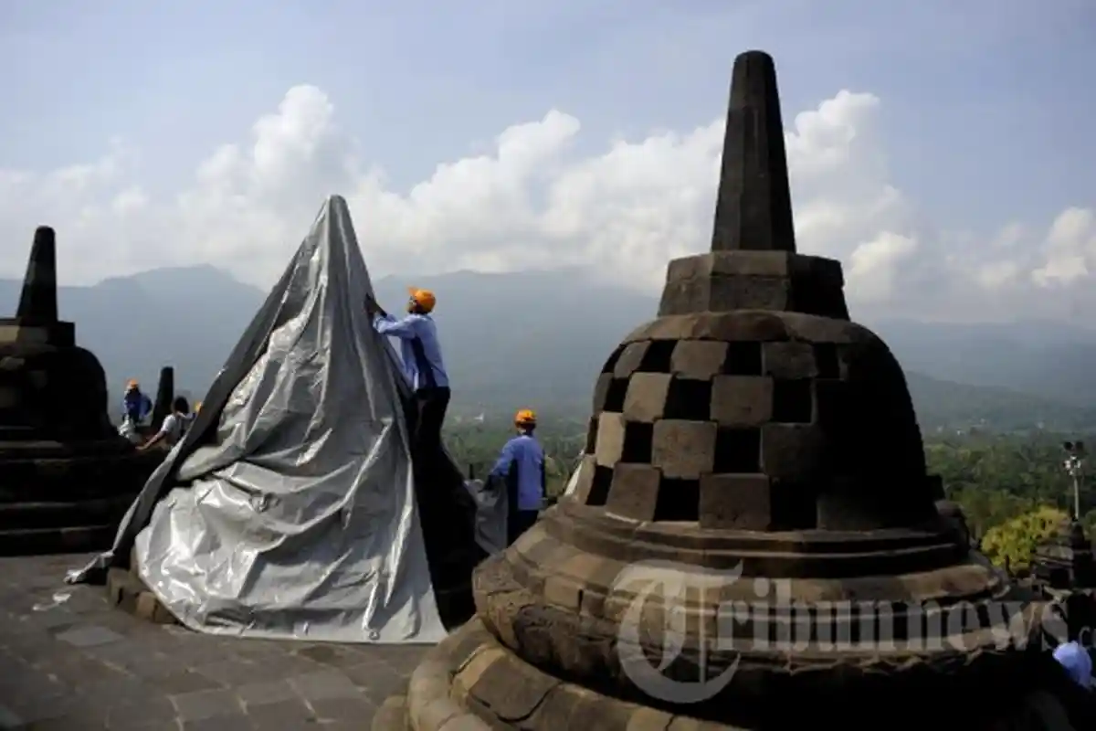 Borobudur Ditutup hingga 29 Maret 2020, Seluruh Permukaan Candi Disemprot Cairan Disinfektan