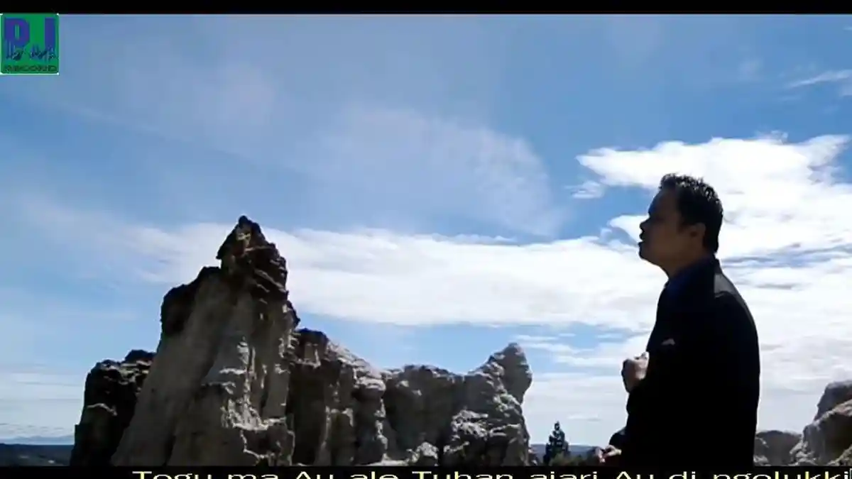 Lagu Batak Rohani, Chord Gitar dan Lirik Anak Na Lilu Dompak Sinaga: Tung ro ma Ho o Debata