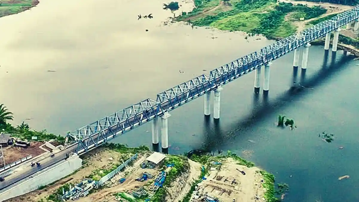 Penampakan Jembatan Terpanjang di Lampung di Atas Bendungan Way Sekampung
