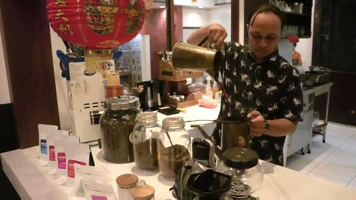 Waroeng Kopi Alam Semarang, Surga Pecinta Kopi dengan Sentuhan Lokal