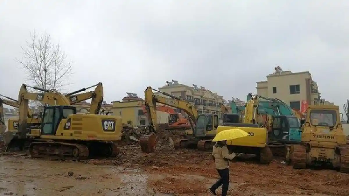 Bangun RS Khusus Corona Cuma 10 Hari, Pekerja Konstruksi China Patut Diacungi Jempol