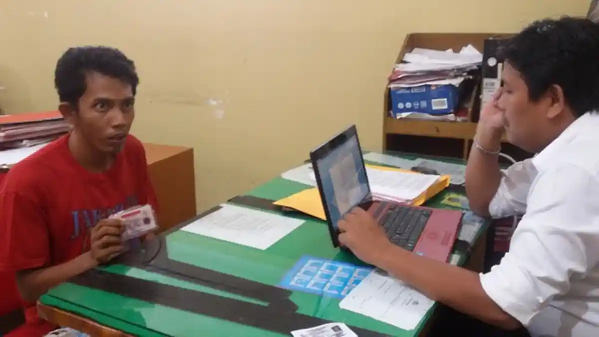 Tak Miliki Uang Buat SIM, Pria Ini Nekat Kelabuhi Petugas Begini tapi Ketahuan Juga Akhirnya
