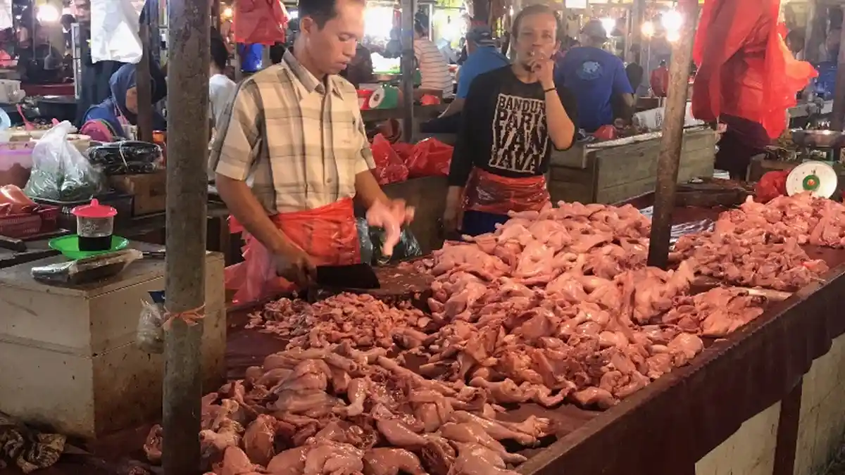 Jelang Nataru, Harga Cabai Merah Mulai Meroket, Harga Pangan di Pasar Angso Duo Relatif Stabil