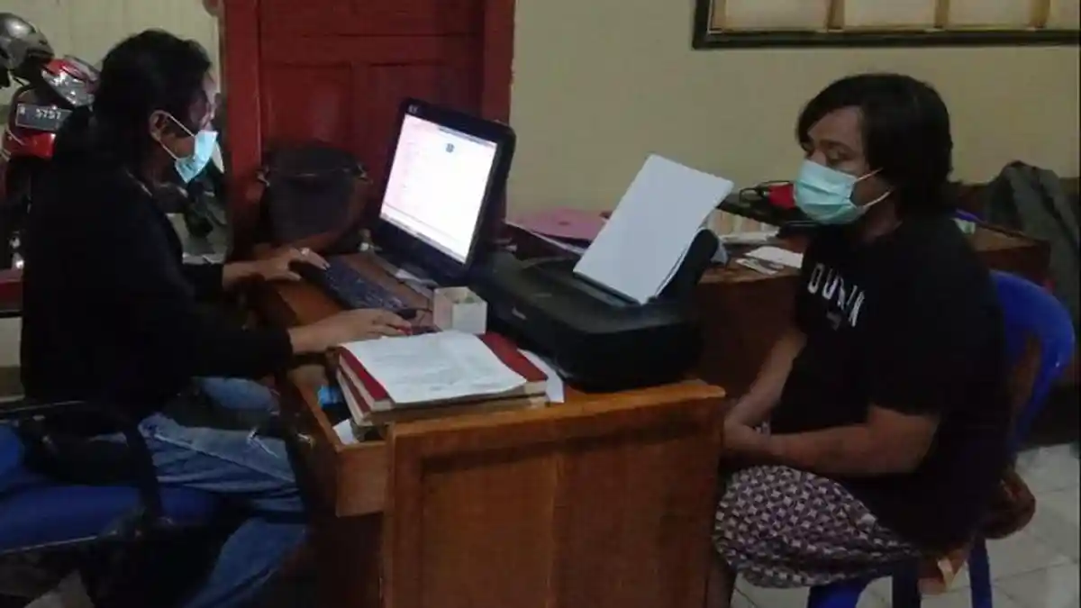 Pelarian Warga Kembaran Banyumas Berakhir, Ditangkap Polisi setelah Buron 8 Bulan Curi Ponsel